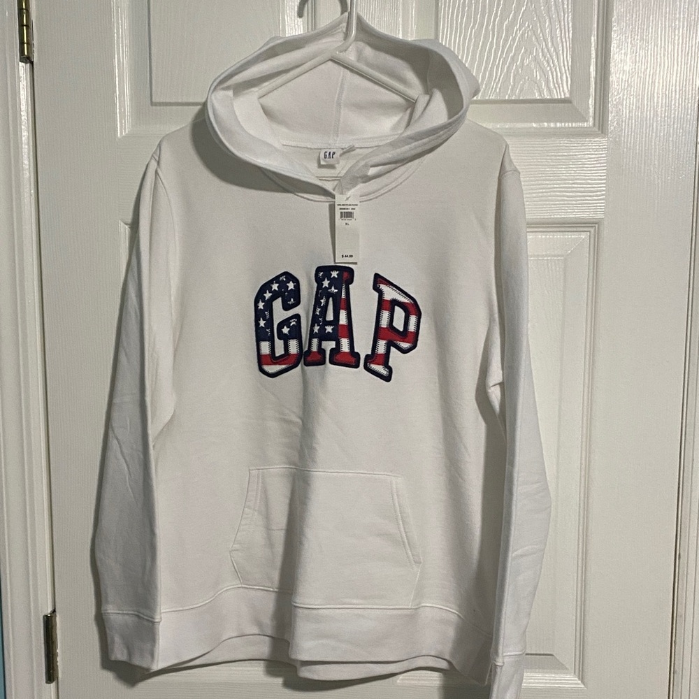 GAP Classic Style White Hoodie Flag Logo Kangaroo Pocket Size XL